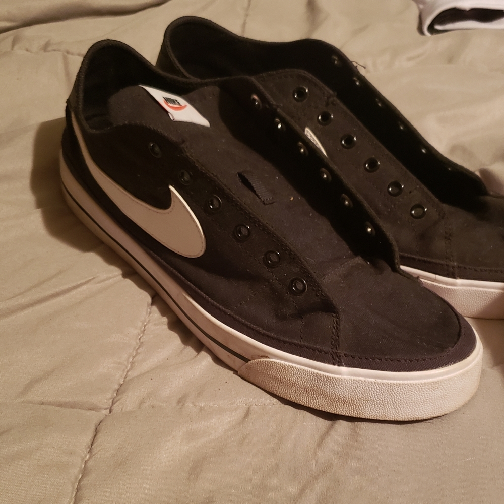 Nike shoes size 10.5